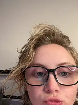 Kat peachyy26 online show from July 25, 12:17 am