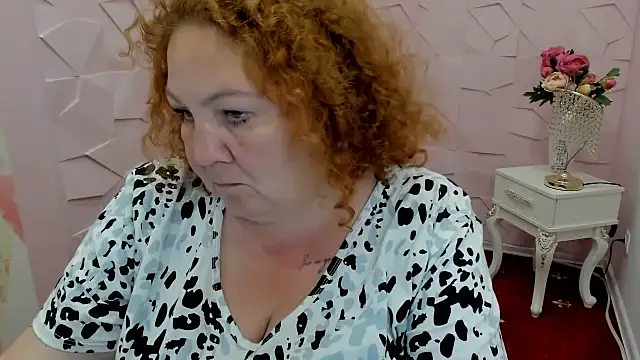 Juli kute online show from July 23, 9:50 am