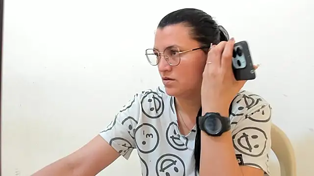 MARILYN GARCIA online show from November 7, 4:45 pm