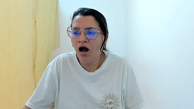 MARILYN GARCIA online show from October 17, 1:47 pm