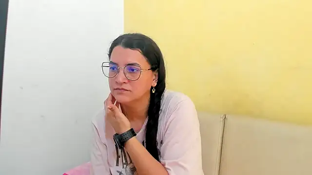 MARILYN GARCIA online show from March 30, 5:12 pm