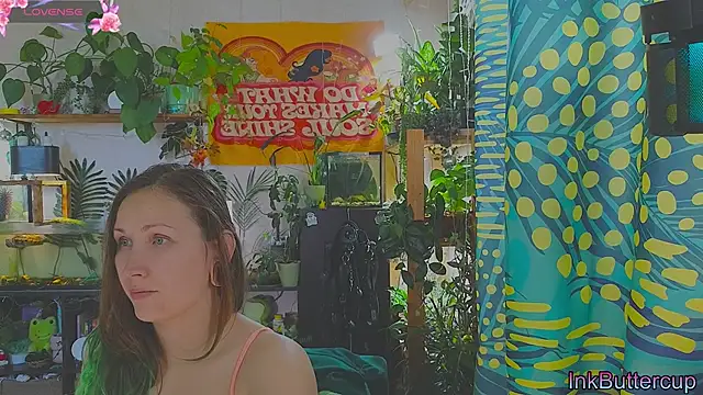 Snapshot of Dead_Butterfly chatting on September 22, 3:49 am Dead Butterfly online show from September 22, 3:49 am