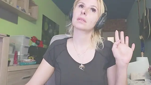 karmija online show from November 16, 9:37 pm