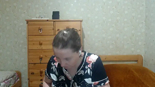 Snapshot of Smart_Rose chatting on October 7, 11:42 pm Smart Rose online show from October 7, 11:42 pm