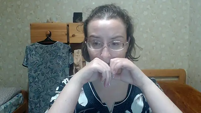 Snapshot of Smart_Rose chatting on October 13, 7:49 pm Smart Rose online show from October 13, 7:49 pm