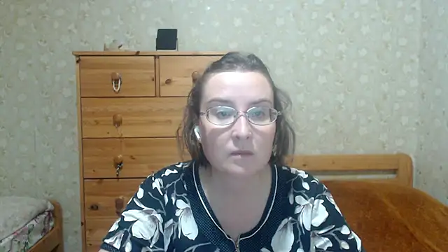 Snapshot of Smart_Rose chatting on October 6, 9:52 pm Smart Rose online show from October 6, 9:52 pm