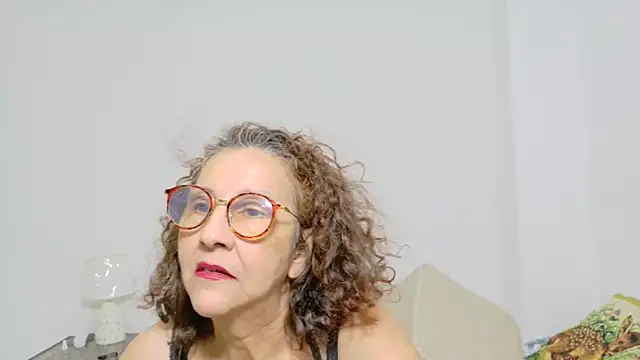 irisconde online show from October 2, 10:15 pm