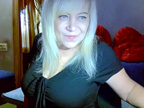 Snapshot of AgoniA7 chatting on October 26, 7:26 am AgoniA7 online show from October 26, 7:26 am