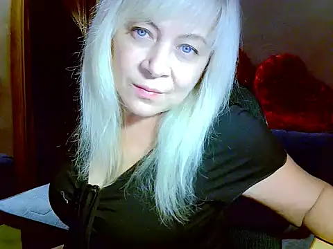 Snapshot of AgoniA7 chatting on October 12, 4:09 pm AgoniA7 online show from October 12, 4:09 pm