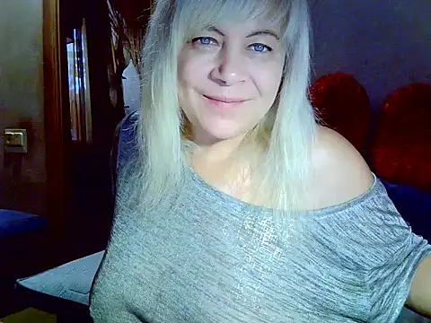 Snapshot of AgoniA7 chatting on October 31, 5:09 am AgoniA7 online show from October 31, 5:09 am