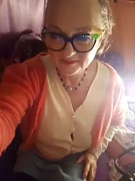 Snapshot of MucMilf59 chatting on September 26, 8:17 pm MucMilf59 online show from September 26, 8:17 pm