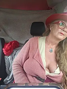 Snapshot of MucMilf59 chatting on October 5, 1:16 pm MucMilf59 online show from October 5, 1:16 pm