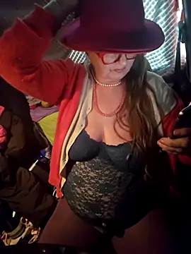 Snapshot of MucMilf59 chatting on October 27, 8:47 pm MucMilf59 online show from October 27, 8:47 pm