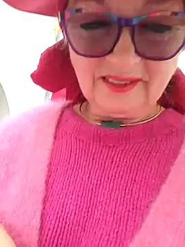 Snapshot of MucMilf59 chatting on December 2, 10:05 am MucMilf59 online show from December 2, 10:05 am