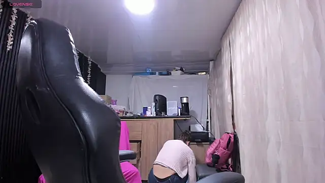 Snapshot of lalanaughty chatting on September 22, 10:46 am lalanaughty online show from September 22, 10:46 am