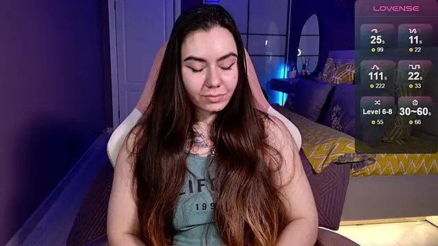 Snapshot of Foxohlove chatting on October 22, 6:24 pm Foxohlove online show from October 22, 6:24 pm