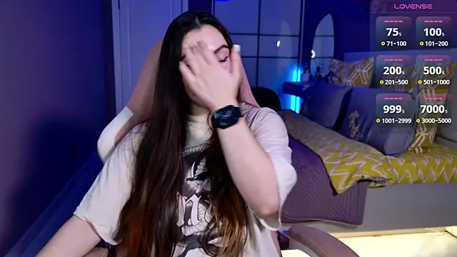 Snapshot of Foxohlove chatting on October 18, 6:31 pm Foxohlove online show from October 18, 6:31 pm