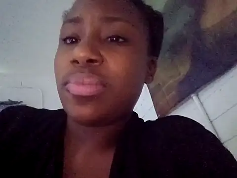 Xochillovemoney2 online show from October 20, 11:08 pm