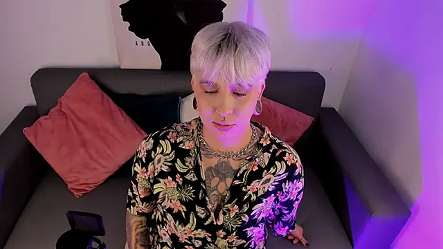 Snapshot of amy_ink chatting on September 19, 11:42 am amy ink online show from September 19, 11:42 am