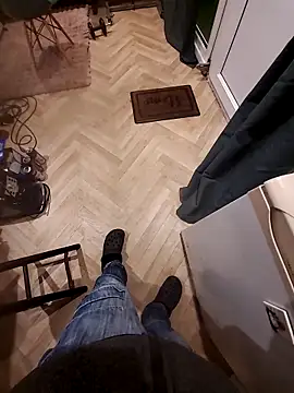 realeasy1 online show from October 9, 1:21 am