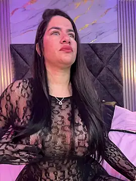 Zafira Alabi online show from February 25, 5:22 pm