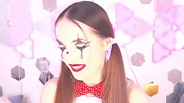 Snapshot of LexiKiss chatting on September 19, 8:24 am LexiKiss online show from September 19, 8:24 am