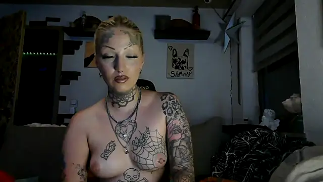 RoxxyInk online show from May 30, 12:52 am