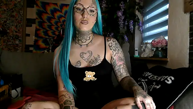 Snapshot of RoxxyInk chatting on September 26, 9:40 am RoxxyInk online show from September 26, 9:40 am