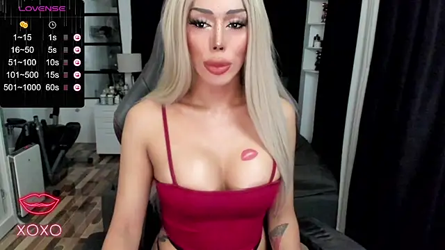 Forever MissCandace online show from October 6, 3:50 pm