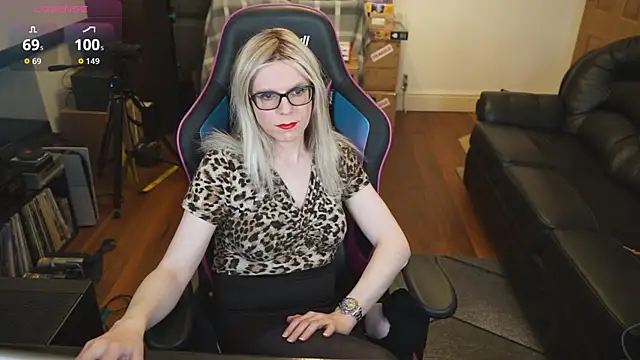 Snapshot of KelseyCobalt chatting on October 28, 10:14 pm KelseyCobalt online show from October 28, 10:14 pm