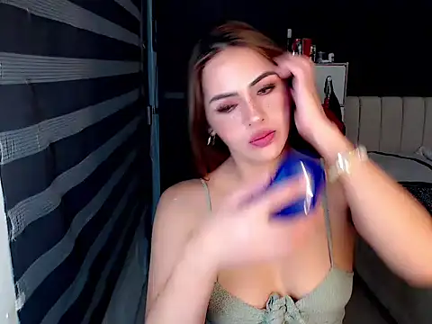 Mercedez Cabral online show from September 18, 7:23 pm