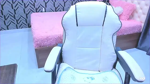 Snapshot of Toyota_Motor_Corporation chatting on September 18, 11:14 pm Toyota Motor Corporation online show from September 18, 11:14 pm