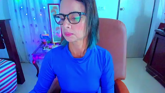 BrianaGarner online show from February 9, 5:32 am