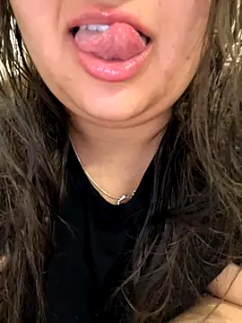 Snapshot of Jane_BBW chatting on October 29, 9:35 am Jane BBW online show from October 29, 9:35 am