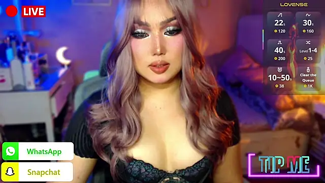 Snapshot of Alicia_Rose69 chatting on October 21, 2:04 am Alicia Rose69 online show from October 21, 2:04 am