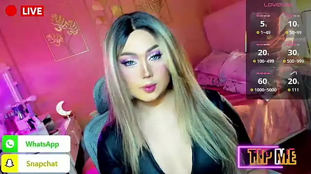 Snapshot of Alicia_Rose69 chatting on October 31, 2:13 am Alicia Rose69 online show from October 31, 2:13 am