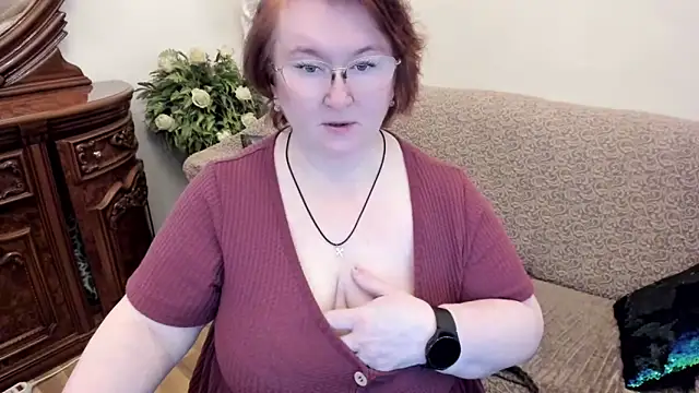 leiamillersonn online show from October 8, 5:56 am