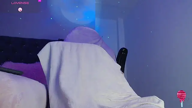 Snapshot of Afroditahott chatting on October 2, 3:00 am Afroditahott online show from October 2, 3:00 am