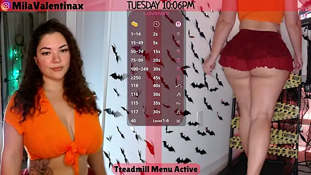 Snapshot of MilaValentina chatting on October 29, 2:05 am MilaValentina online show from October 29, 2:05 am