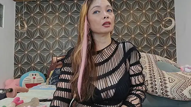 Snapshot of yummymeily chatting on October 18, 5:37 pm yummymeily online show from October 18, 5:37 pm