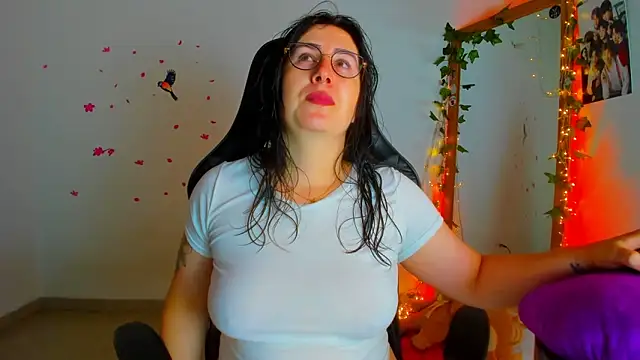 Susan Foxx online show from October 13, 7:16 pm