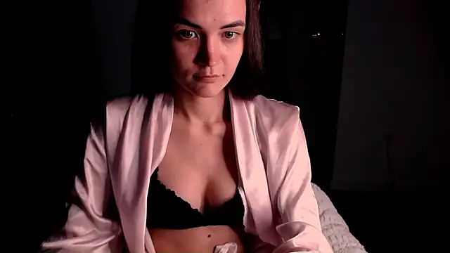 EvelynGG online show from October 4, 1:00 am