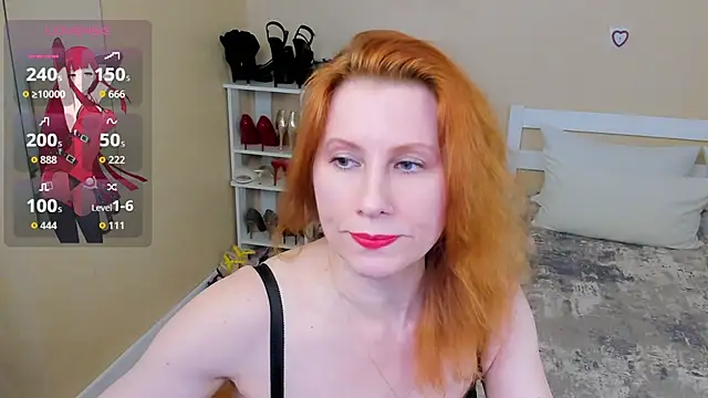 FoxySophia online show from March 13, 9:05 pm