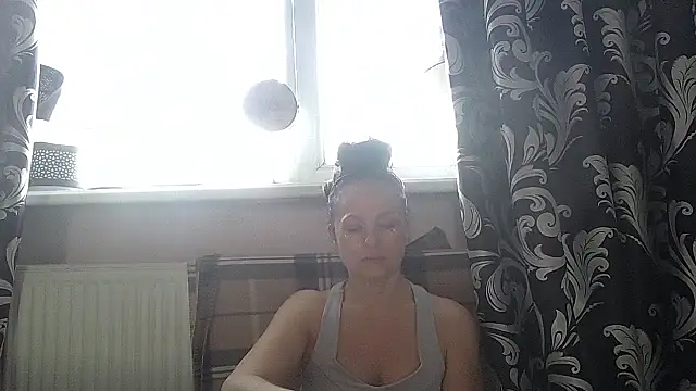 LindaStarS online show from March 16, 5:44 am