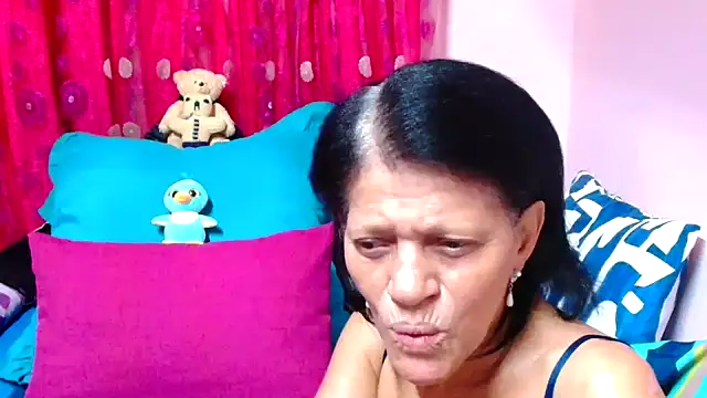 Snapshot of SLUTTYROXY chatting on September 30, 4:07 am SLUTTYROXY online show from September 30, 4:07 am