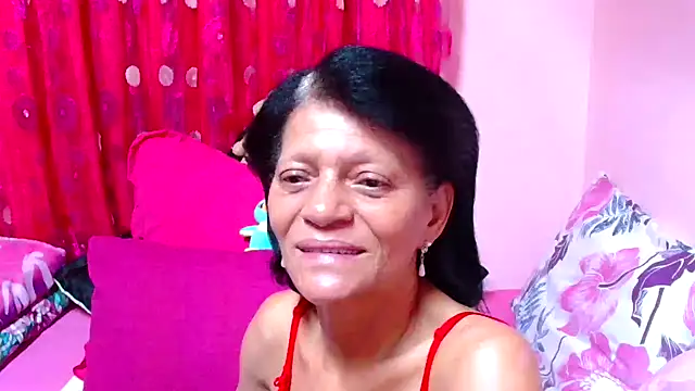 Snapshot of SLUTTYROXY chatting on October 6, 7:07 pm SLUTTYROXY online show from October 6, 7:07 pm