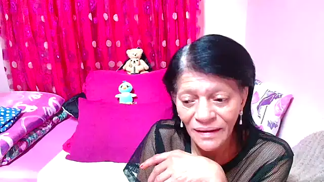 Snapshot of SLUTTYROXY chatting on October 9, 8:24 pm SLUTTYROXY online show from October 9, 8:24 pm