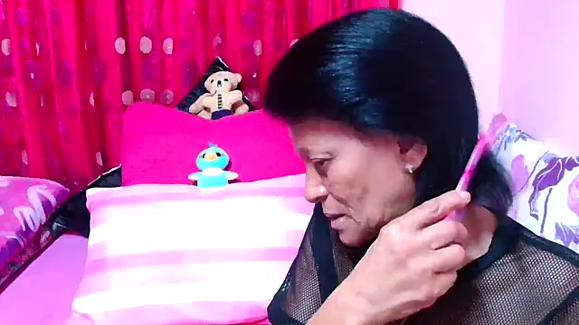 Snapshot of SLUTTYROXY chatting on October 29, 6:54 pm SLUTTYROXY online show from October 29, 6:54 pm