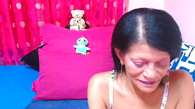 SLUTTYROXY online show from March 7, 6:26 pm