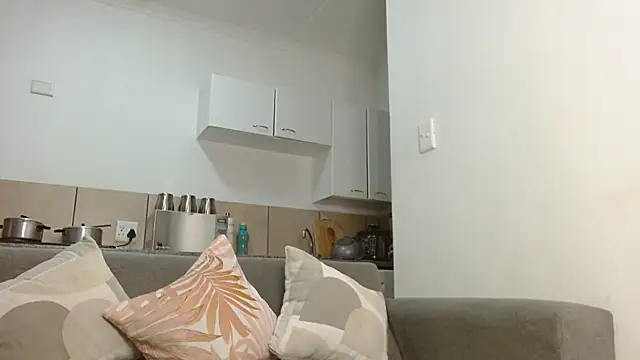 Snapshot of SoftRosee chatting on October 15, 4:31 pm SoftRosee online show from October 15, 4:31 pm